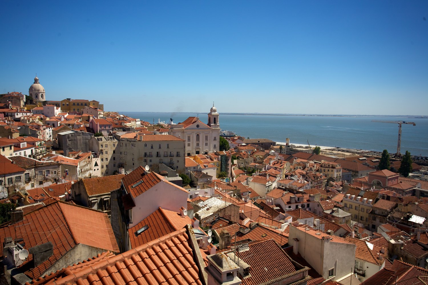 Blick über die Dächer von Lissabon